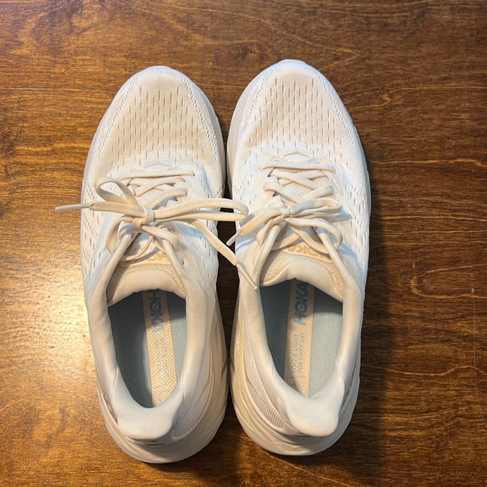 HOKA Clifton 8